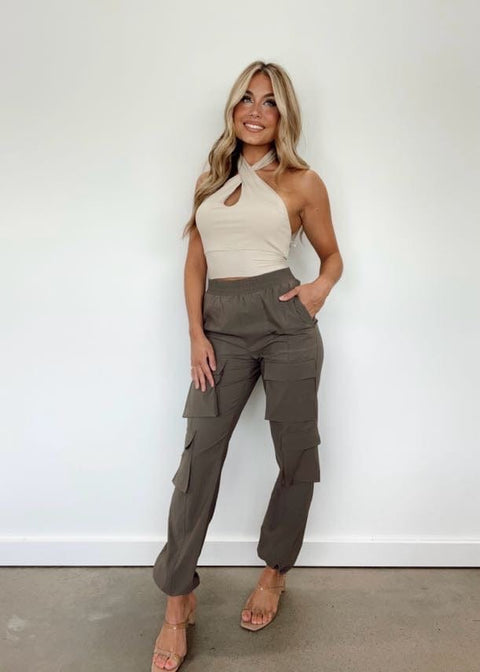 Olive Green Pants Outfit Ideas + The Best Colour Pairing - Emma